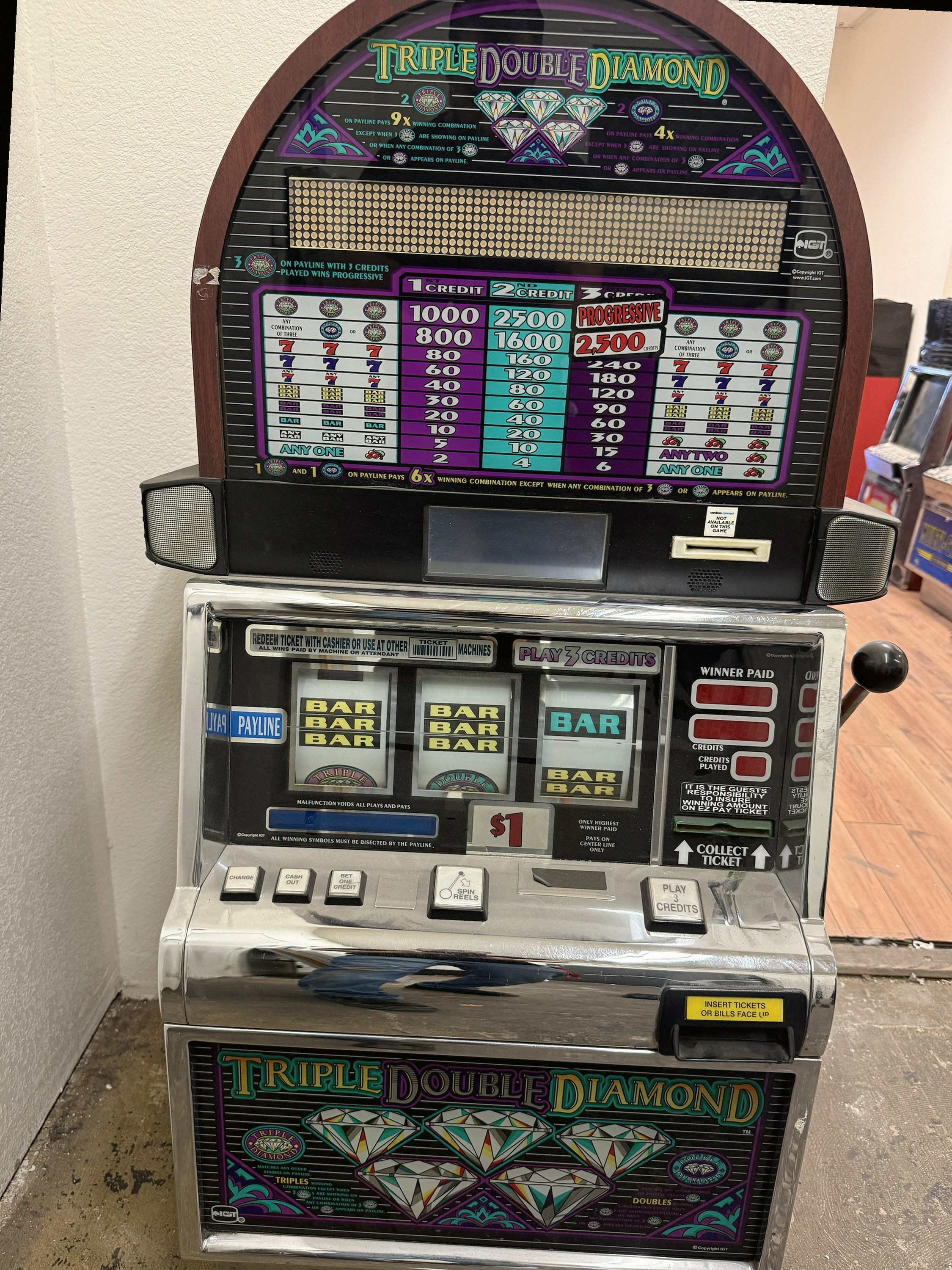 IGT S2000 Reel Spinner Triple Double Diamond 3 Coin